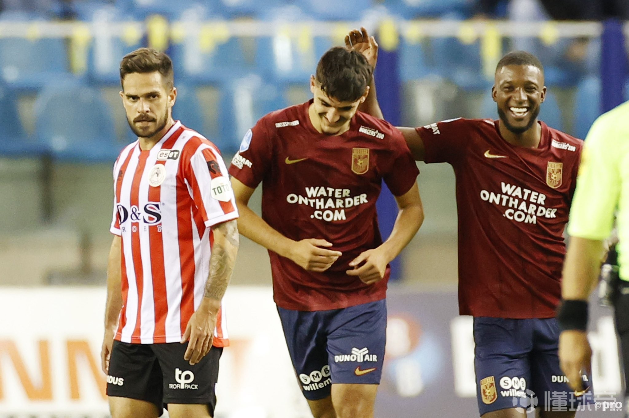 今夜阿贾克斯调整名单以备英超，绝杀压哨环节打磨，目标明确，年轻球员得到机会的简单介绍